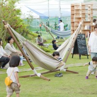 2012年に開催された「あおぞらガーデン」の様子（あおぞらライブラリー）