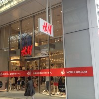 H&M心斎橋外観