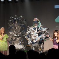 デジタルｘカワイイカルチャーがコラボ！AMOYAMOがロボットバンドと共演ライブ！