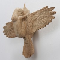 大竹利絵子「とりとり」2011年（H33.5xW62xD16cm, wood）