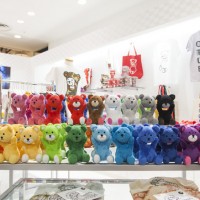 Control Bear STORE TOKYO限定の20色のぬいぐるみ