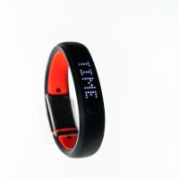 NIKE+ Funel Band SE