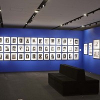 銀座アルマーニで寺山修司、細江英公、森山大道ら70年代東京写真展開催中