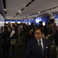 銀座アルマーニで寺山修司、細江英公、森山大道ら70年代東京写真展開催中