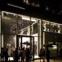 「アレキサンダー・ワン（ALEXANDER WANG）」青山店ファサード夜景