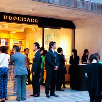 「ブックマーク（BOOKMARC）」ファサード