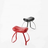 尾方釿一氏と仙台の伝統工芸「東北工芸」のがコラボしたBEAN STOOL