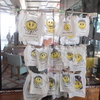 青崎伸孝の作品「Smiley Bag Project」