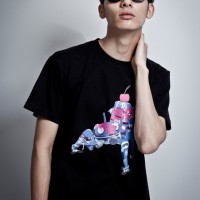 TACHIKOMA ICECREAM　TEE　Tシャツ　攻殻機動隊S.A.C.のピンク×ブラックを着用