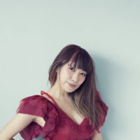 「蓮沼執太フィル」にゲスト出演する坂本美雨