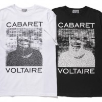 「ドリンキング・ガソリン（Drinking Gasoline）」限定版にはTシャツが付属