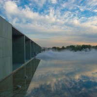 中谷芙二子「Fog Sculpture #47636 "風の記憶"」 2013年 豊田市美術館での展示風景