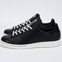 「Stan Smith mastermind」 1万8,000円