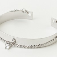 LITTLE STONE BANGLE、2万5,000円（税別）