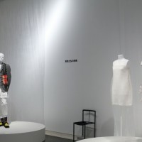 「Future Beauty 日本ファッション：不連続の連続」展