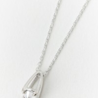 LITTLE STONE NECKLACE、2万2,000円（税別）