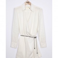 限定アイテム「Wrap Dress white linen」3万5,640円