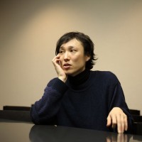 「理由が無くても美しい物は沢山ある」と語る串野氏