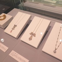 銀座ミキモト本店「アンティークジュエリー＆ウォッチ」展のペンダント