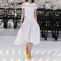 LOOK 60,EMBROIDERED WHITE PLEATED SILK DRESS.