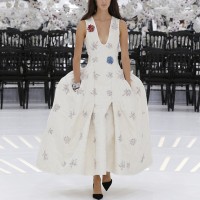 LOOK 6,EMBROIDERED VANILLA JACQUARD SILK DRESS.