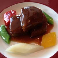 黒毛和牛フィレ肉のサイコロステーキ チャイニーズBBQソース