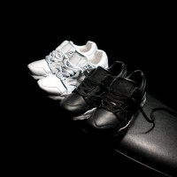 プーマ（PUMA）とロニー・フィーグ（Ronnie Fieg）とのコラボ第3弾となるスニーカー「XT-2 アクロマティック」