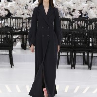 LOOK 19,LONG DARK NAVY WOOL COAT WITH PINK WOOL PANTS.