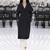 LOOK 49,LONG DARK NAVY WOOL PEACOAT WITH OFF WHITE WOOL PANTS.