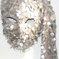 世界各国で使用されたマスクが展示されている