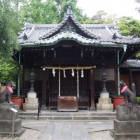 三囲神社