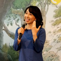 オープニングイベントにはプロゴルファーの東尾理子さんが登場