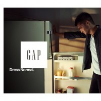 GAPの秋キャンペーンは「ドレスノーマル」がスローガン