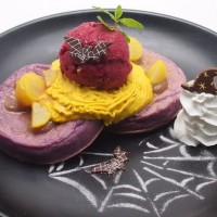 サンセットカフェ「2 種類のスクリームと紫芋のクランペット  秋の味覚のハーモニー」