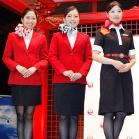 JAL＆JALエクスプレスが最初で最後の歴代制服ファッションショー。合弁を記念して