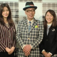 タレントのテリー伊藤、モデルの絵美里、プロテニスプレーヤーの杉山愛がお祝いに駆けつけた。