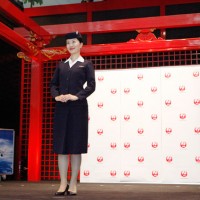 JAL＆JALエクスプレスが最初で最後の歴代制服ファッションショー。合弁を記念して