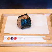 寝かせ玄米おむすび「半熟味玉」（259円）