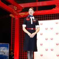 JAL＆JALエクスプレスが最初で最後の歴代制服ファッションショー。合弁を記念して