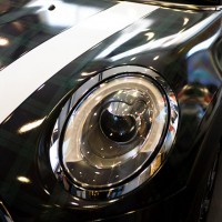 イセタンメンズと、ドイツ自動車BMWがコラボレーションした「The New Blackwatch MINI」お披露目