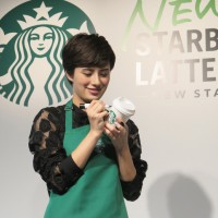 スターバックス ラテの大ファンであるホラン千秋さん