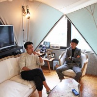 左からN.HOOLYWOODデザイナー・尾花大輔氏、STUDIOUS代表取締役CEO・谷正人氏