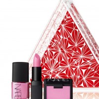 「NARS Holiday 2014 Gifting Collection」から「NARS モダンフューチャー」（5,616円）