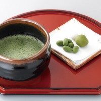 松北園の期間限定カフェで提供される抹茶・和菓子セット