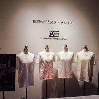 フォトクロミックプリントを施した「アンリアレイジ」とのコラボTシャツ