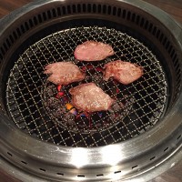 焼肉不毛の地・青山にスタイリッシュな焼肉店「焼肉 碧山」オープン