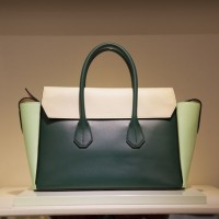 SOMMET FOLD Mサイズ／23万5,000円／ジャガーグリーン×ミント×白／H36cm×W43cm×D18cm