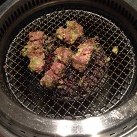 焼肉不毛の地・青山にスタイリッシュな焼肉店「焼肉 碧山」オープン