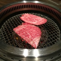 焼肉不毛の地・青山にスタイリッシュな焼肉店「焼肉 碧山」オープン