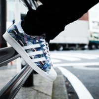 「スーパースター 80s バイニゴー（Superstar 80s by NIGO）」（1万6,000円）